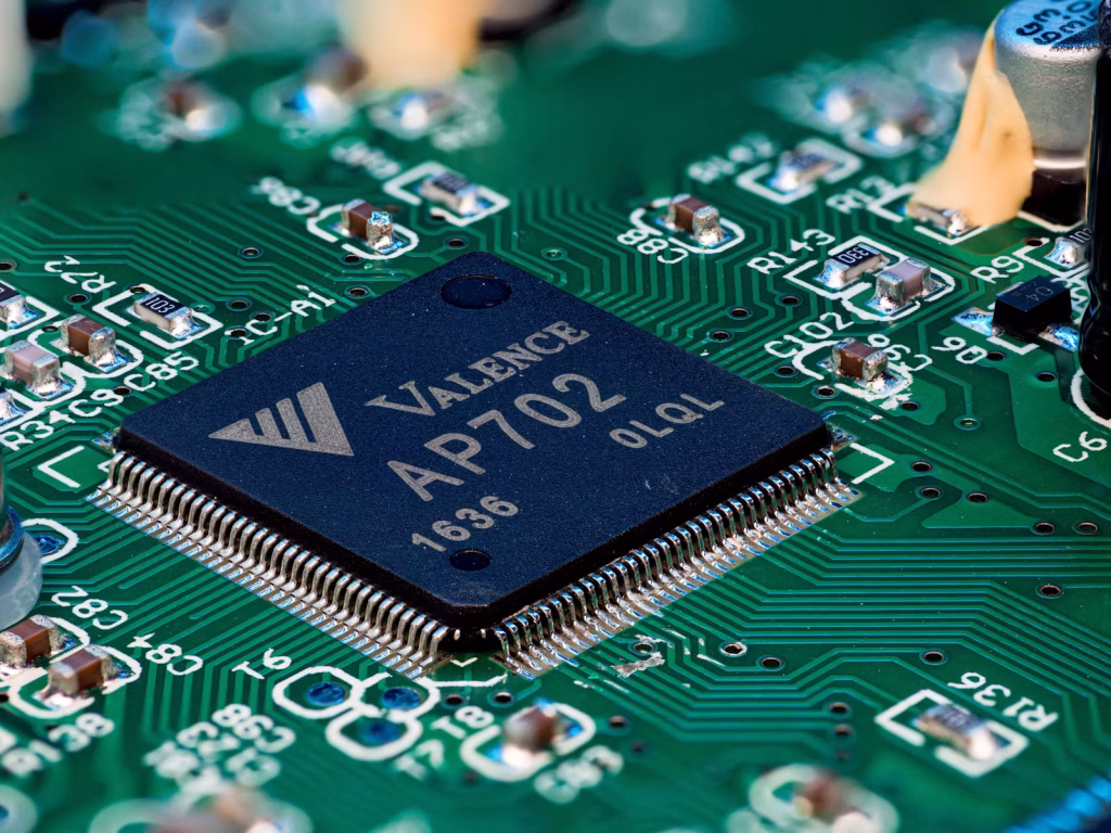 Close-up of a semiconductor circuit board, SK Hynix Nasdaq ETF guide